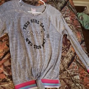 Gray long sleeve shirt